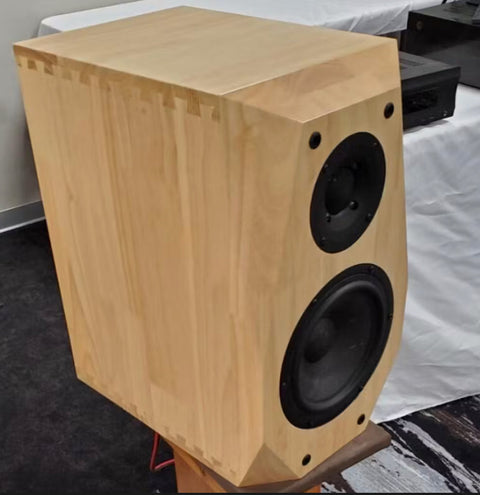 Looking for the Perfect 8-inch Speaker Enclosure for Your DIY Project?