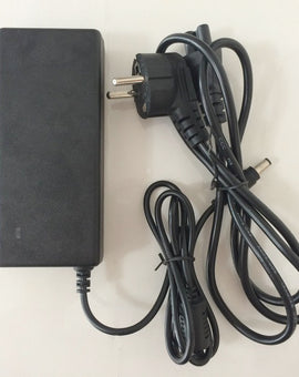 19V/4.7A AC/DC Adaptor 110~240V/50~60Hz AC Input OD 5.5mm ID 2.5mm with LED Indicator for Digital Amplifier Laptop